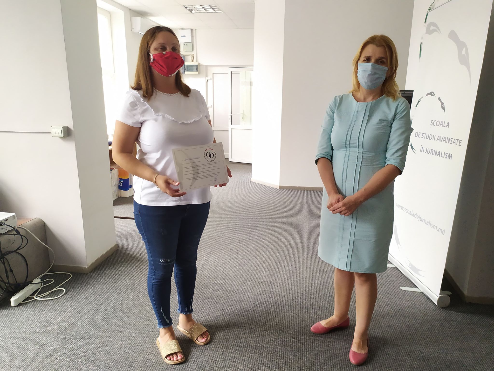 Deontologia face diferența. Absolvenții Școlii de Studii Avansate în Jurnalism au semnat Codul deontologic al jurnalistului